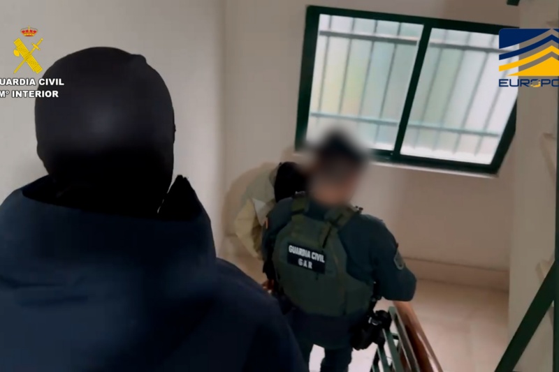 Detenidas tres personas por su vinculación con el terrorismo yihadista