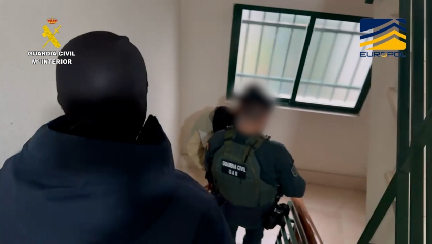 Detenidas tres personas por su vinculación con el terrorismo yihadista