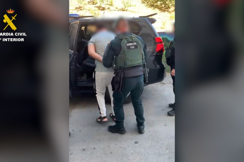 La Guardia Civil detiene en Málaga a un reclutador virtual que adoctrinaba en terrorismo yihadista