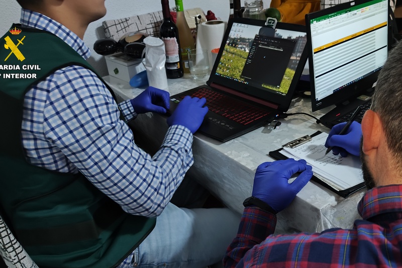 Detenidas dos personas por un centenar de ciberataques a organismos de la Administración Pública y entidades privadas