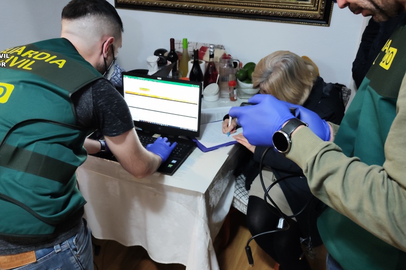 Detenidas dos personas por un centenar de ciberataques a organismos de la Administración Pública y entidades privadas