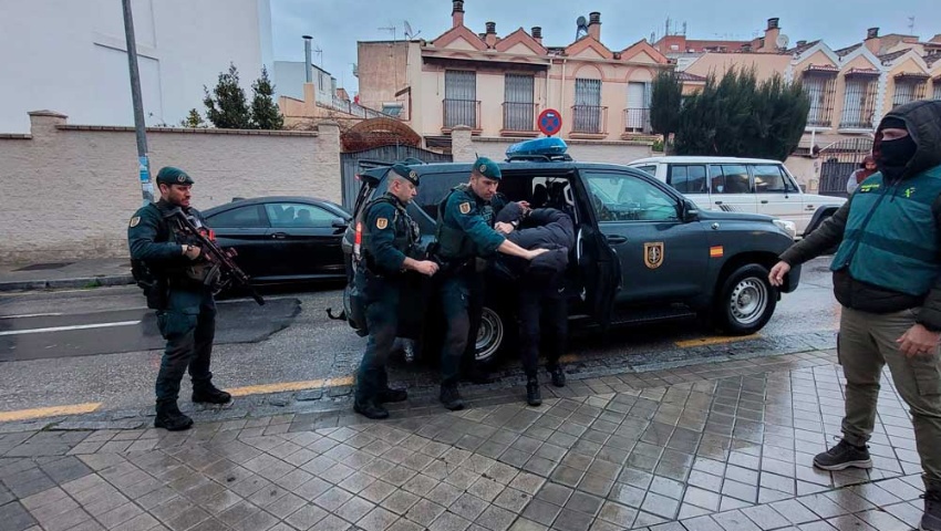 Detenido un yihadista en Granada que manejaba bots para acceder a contenido terrorista a través de Internet